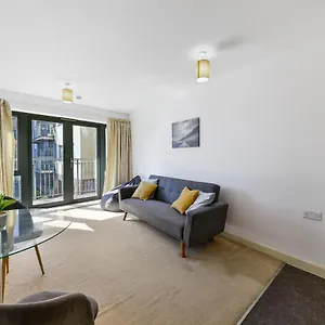 Luxe 1 Bed Flat 5 Mins To Stratford - Free Parking , London United Kingdom